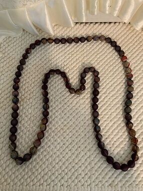 BEADS NECKLACE